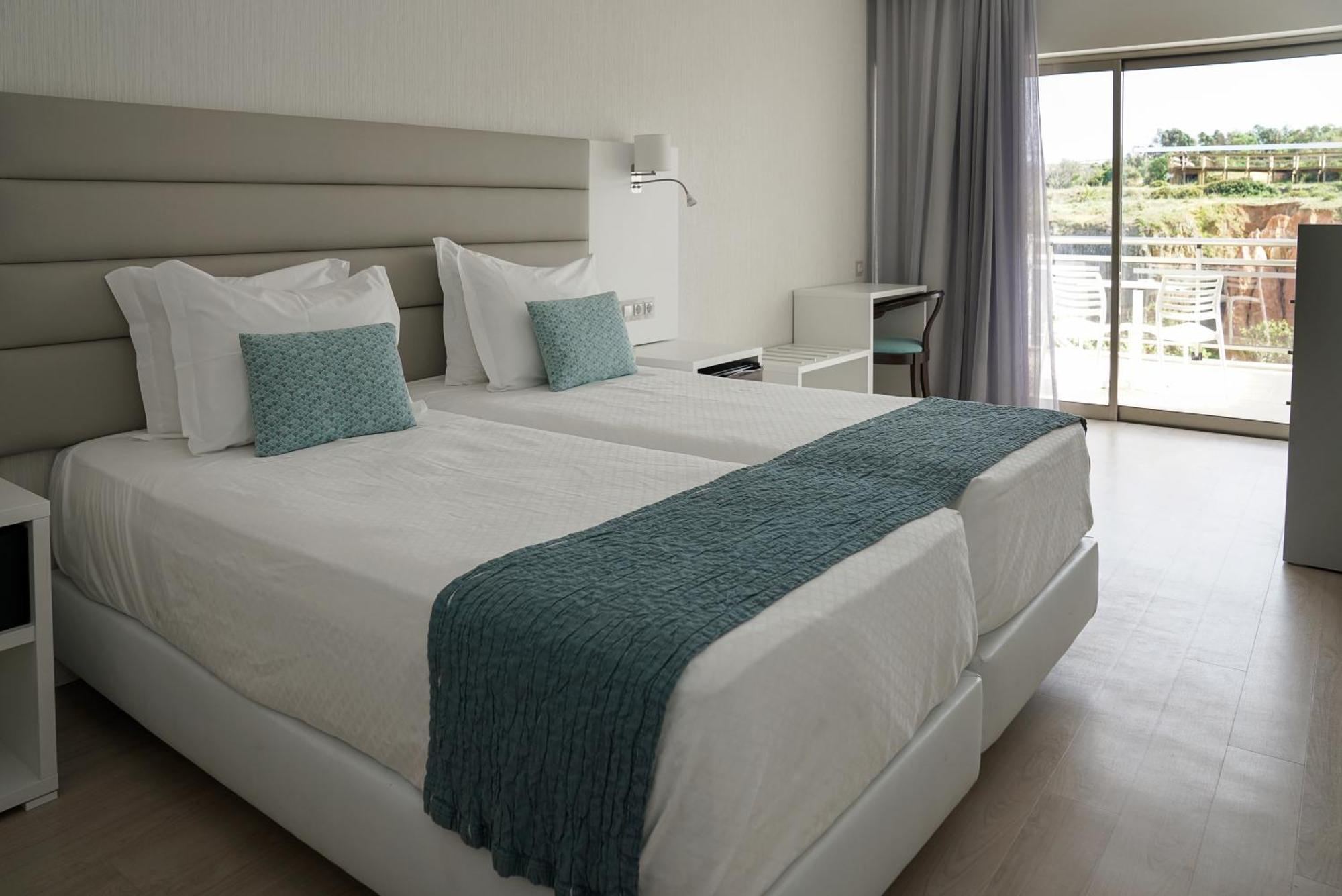Carvi Beach Hotel Lagos Ngoại thất bức ảnh