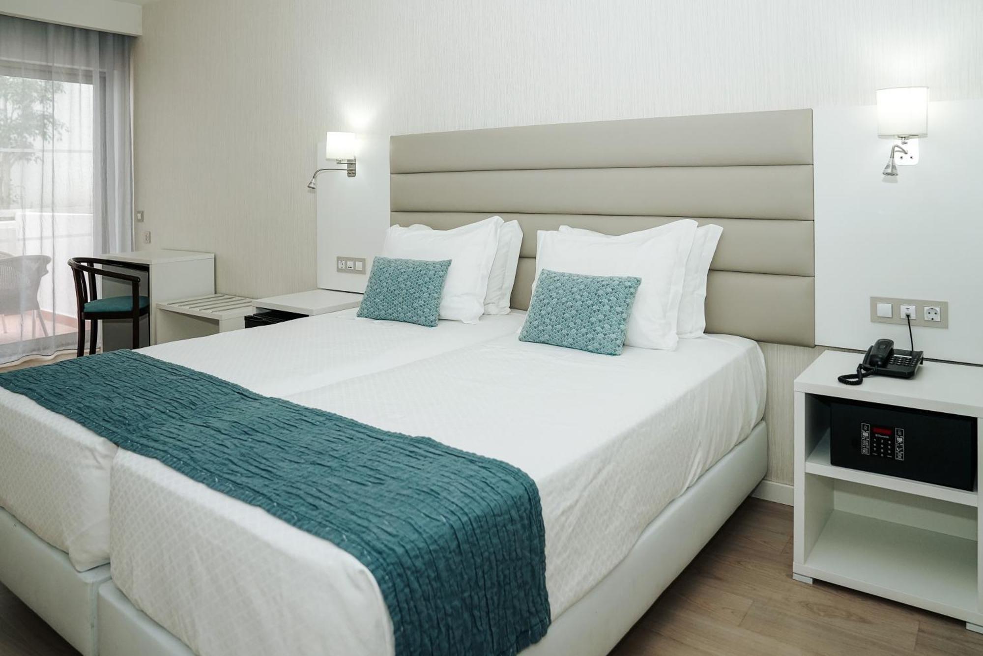 Carvi Beach Hotel Lagos Ngoại thất bức ảnh