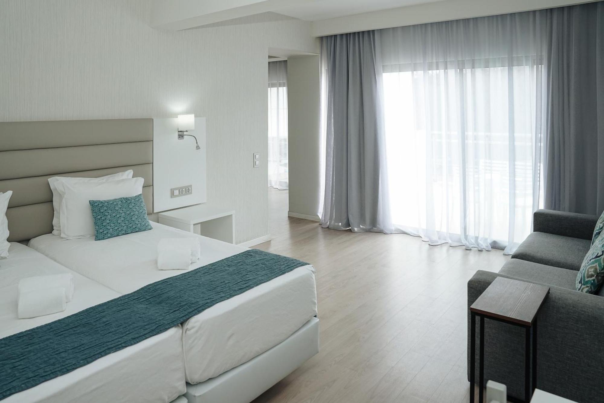 Carvi Beach Hotel Lagos Ngoại thất bức ảnh