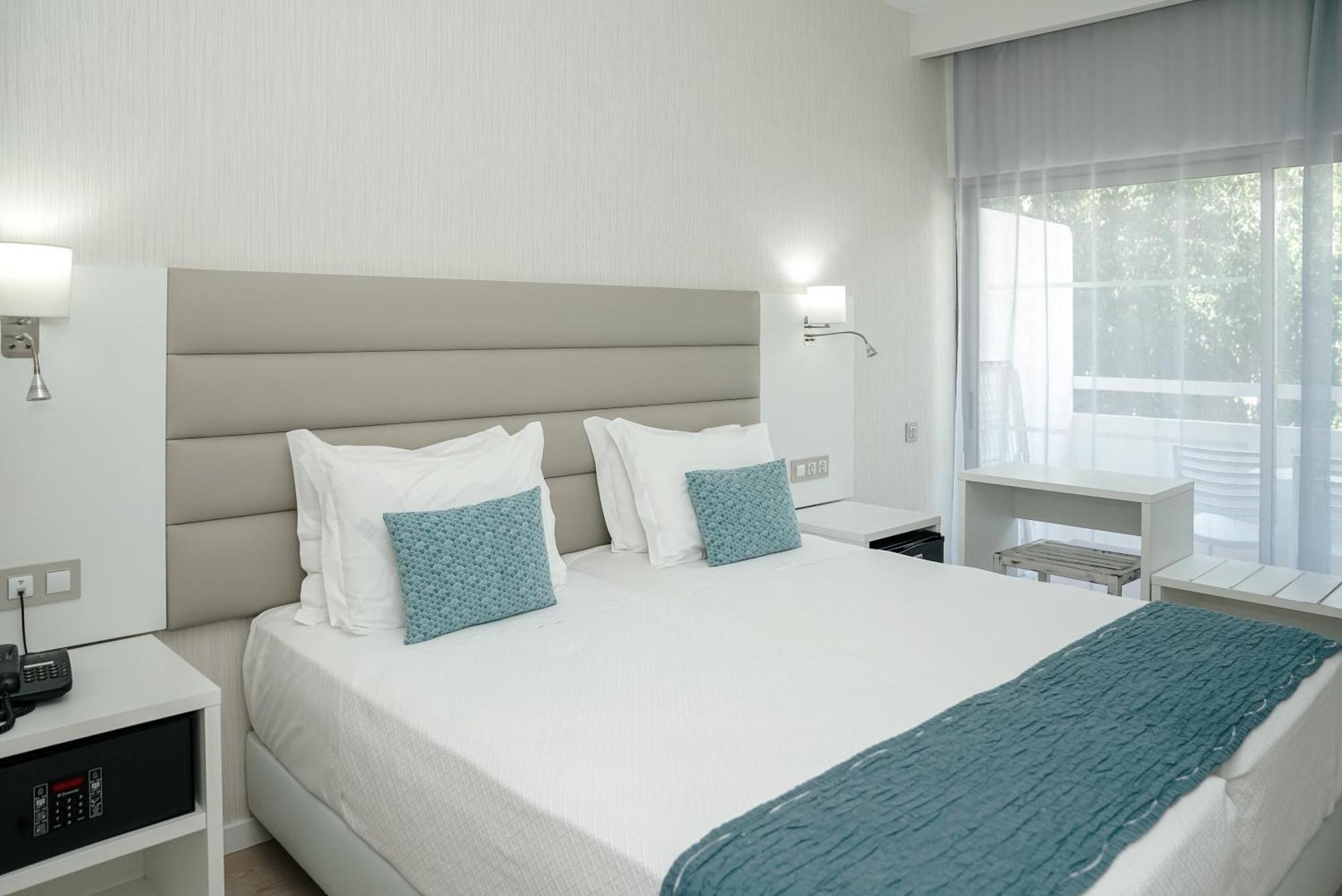 Carvi Beach Hotel Lagos Ngoại thất bức ảnh