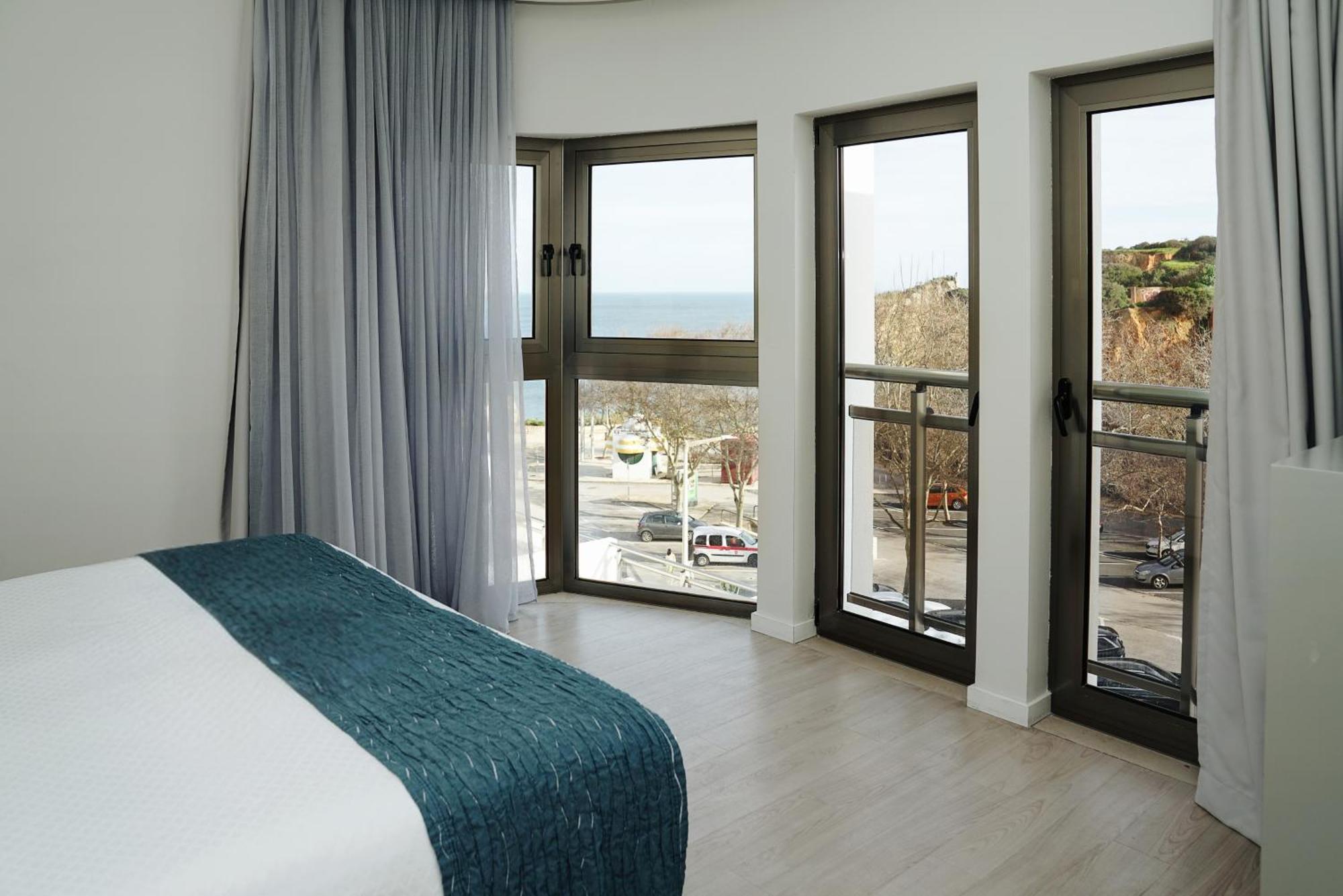 Carvi Beach Hotel Lagos Ngoại thất bức ảnh